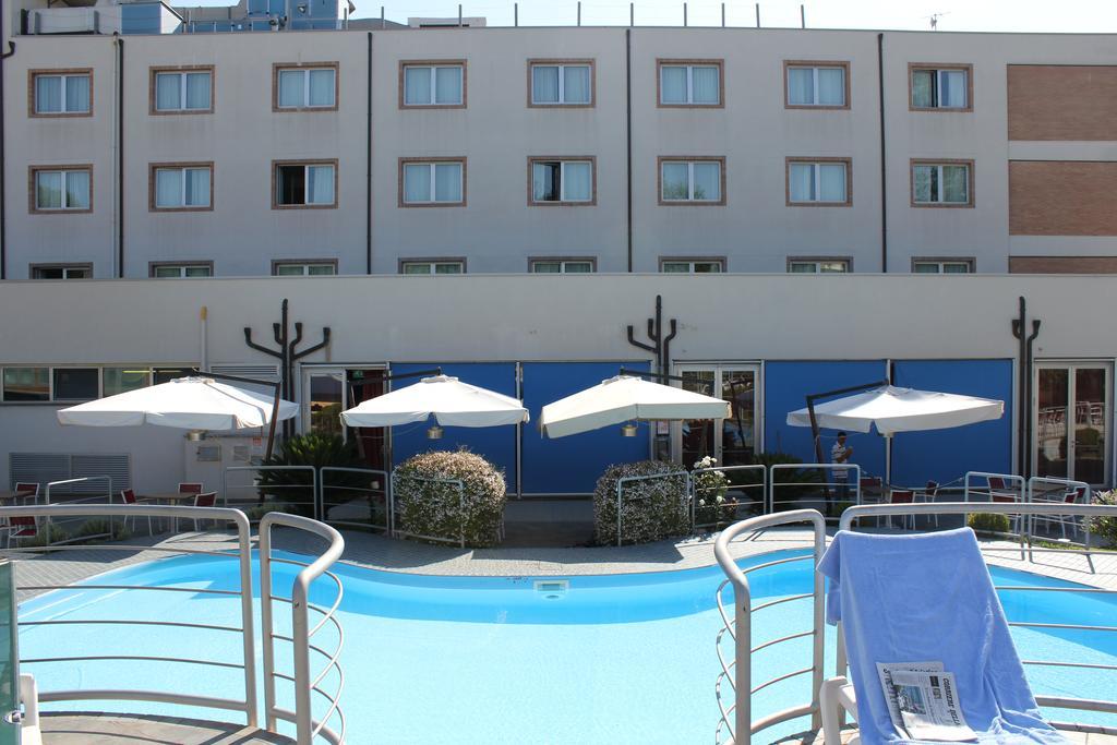 Klass Hotel Castelfidardo Luaran gambar
